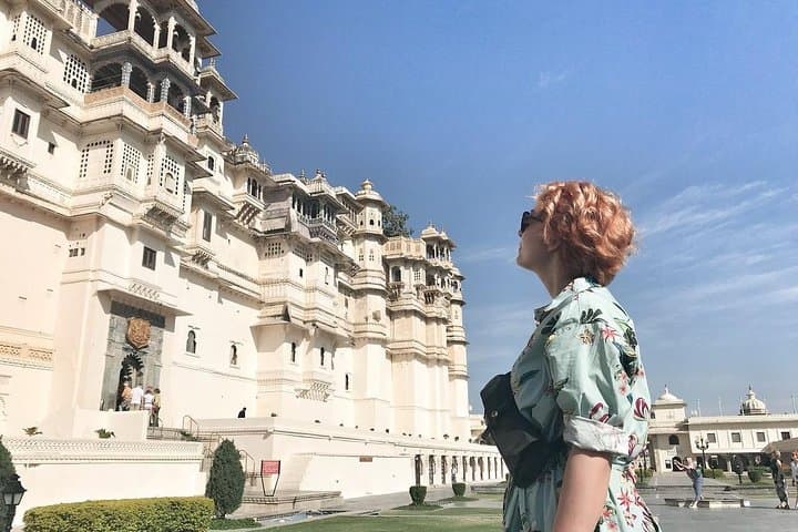 Private Full-Day Udaipur Sightseeing: City Palace, Lake Pichola & Markets photo 1