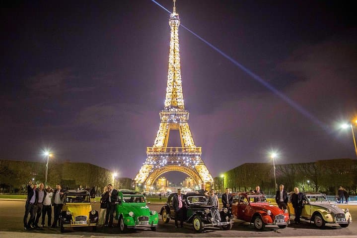 Night 2CV Tour in Paris: Classic Citroën Drive Through Illuminated Landmarks photo 3