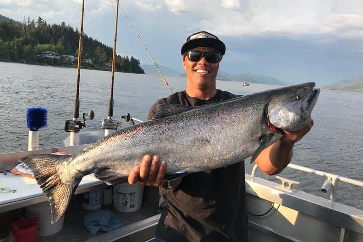 Ketchikan Salmon & Halibut Fishing Charter — 4–6 Hour Small-Boat Angling Trip