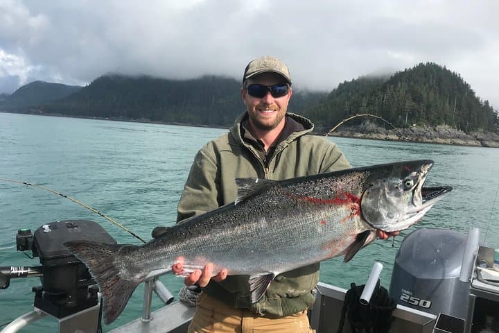 Ketchikan Salmon & Halibut Fishing Charter — 4–6 Hour Small-Boat Angling Trip photo 2