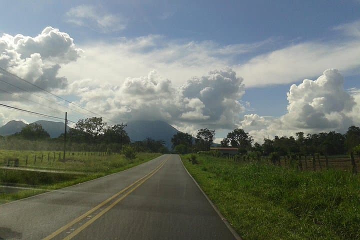 Private Transfer from Papagayo to Arenal (La Fortuna) — 3–4 hr Luxury Shuttle photo 1