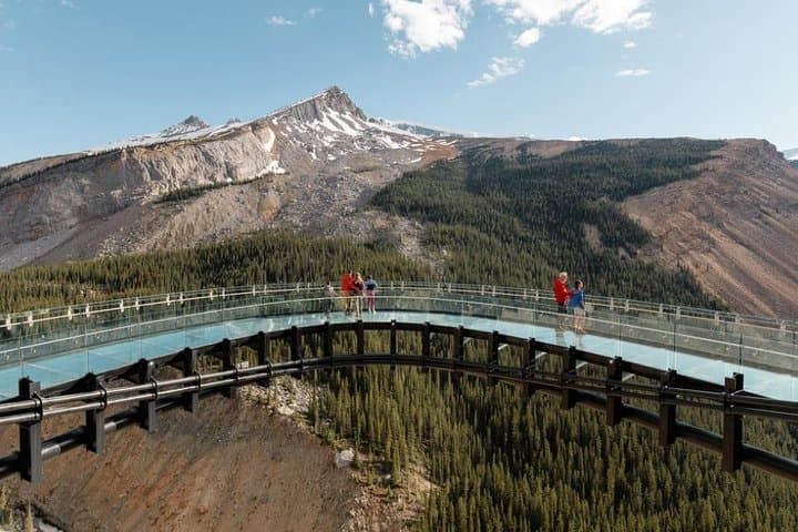 3-Day Columbia Icefield & Rockies Tour — Lake Louise, Jasper, Moraine Lake photo 3