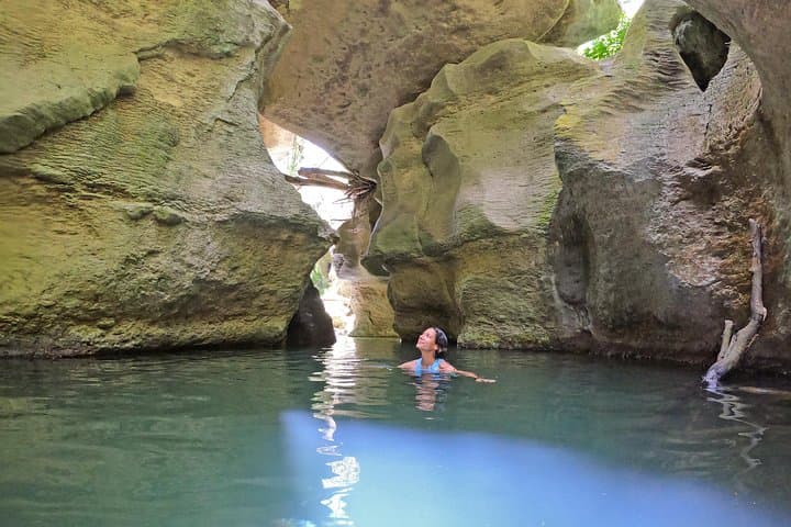 Arenales River Caving & Waterfall Adventure in Puerto Rico's Limestone Canyons photo 2