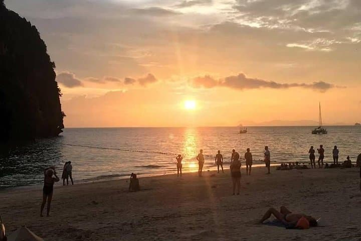 Hong Islands Sunset & Bioluminescent Plankton Night Trip from Krabi