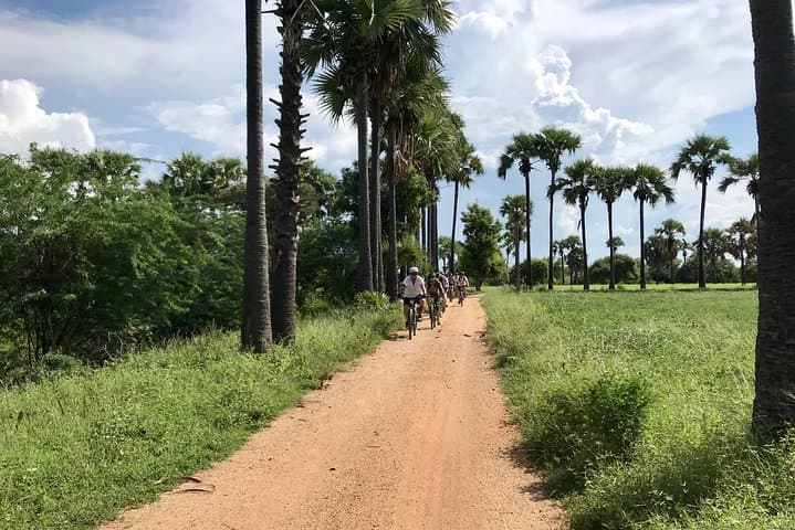 Bagan Villages & Temples Cycling Tour — Off-Grid Countryside Explorer photo 6