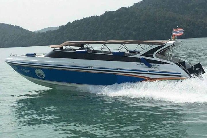 Private Speedboat Charter to Phi Phi Islands — Fully Customizable Day Trip photo 6