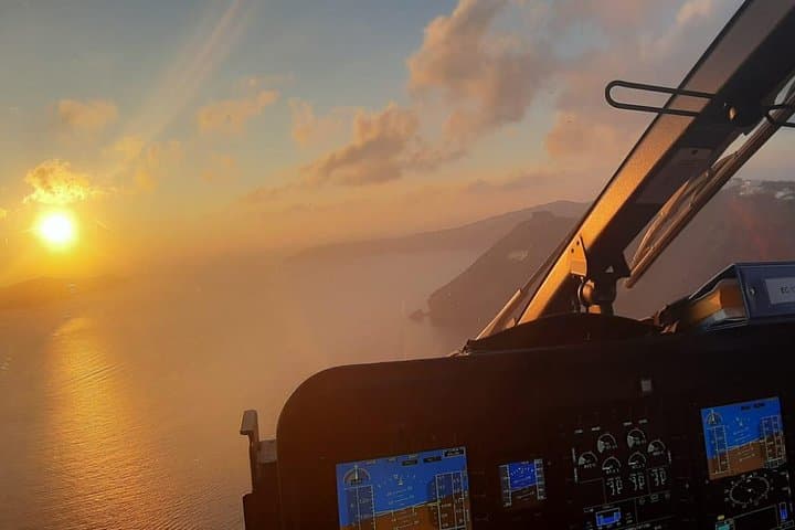 Santorini Helicopter Tour: 30-Minute Private Flight over Caldera and Oia