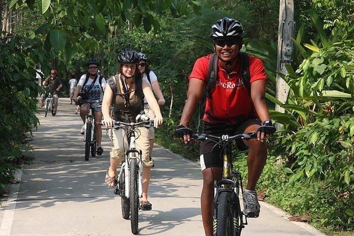 Koh Kret Island Hopping — Culture, Pottery & Riverside Lunch from Bangkok