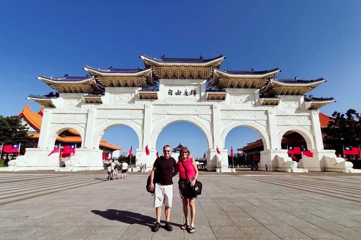 Custom Taipei Private Car Charter Tour — 5–8 Hour Private Sightseeing photo 2