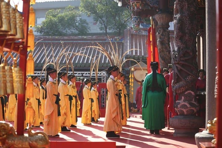 Custom Taipei Private Car Charter Tour — 5–8 Hour Private Sightseeing photo 5