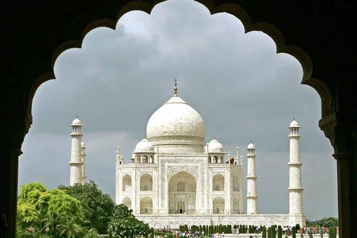 Same-Day Taj Mahal & Agra Fort Tour from Delhi via Yamuna Expressway photo 5