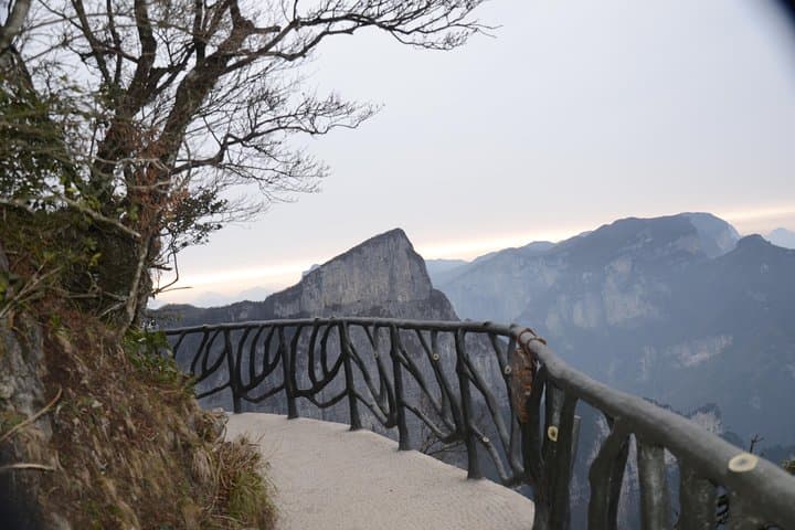 Tianmen Mountain Day Tour: Cable Car, Glass Skywalk & Heaven's Gate