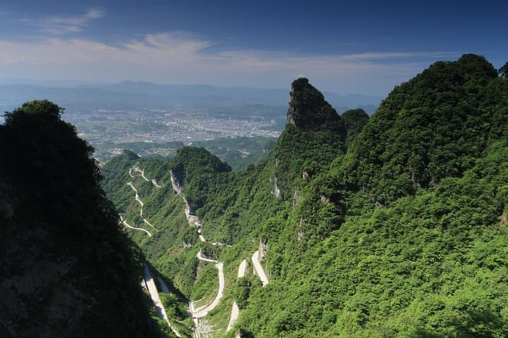 Tianmen Mountain Day Tour: Cable Car, Glass Skywalk & Heaven's Gate photo 5
