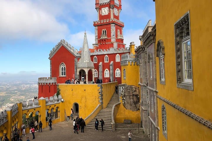 Lisbon Major Attractions Walking Tour — 3-Hour Private Guided Experience photo 2
