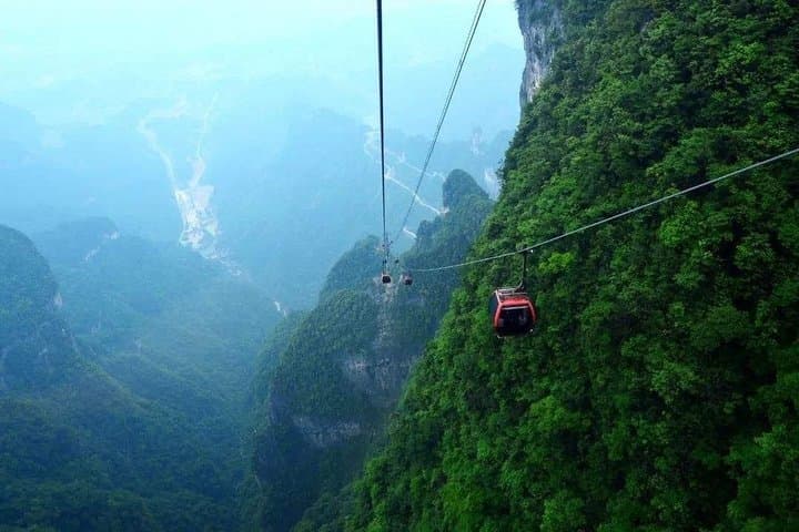 Zhangjiajie to Fenghuang: 4-Day Private Tour of Avatar Peaks, Tianmen Cableway & Ancient Phoenix City photo 6
