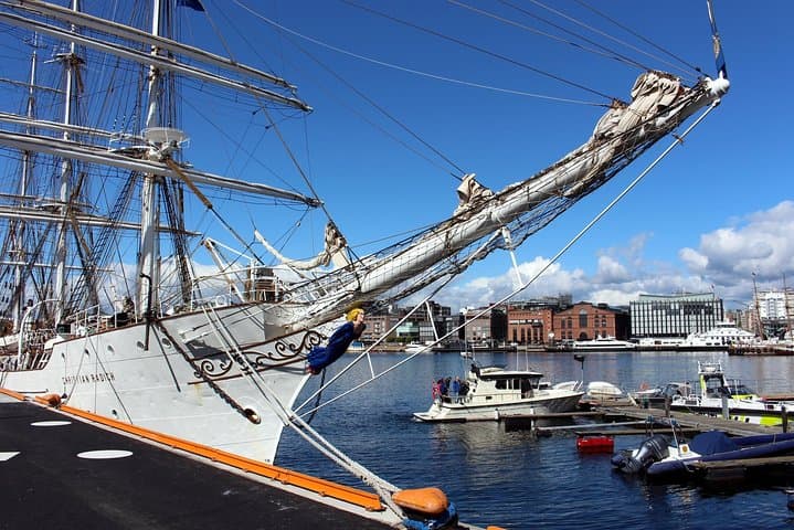Oslo Private Walking Tour: Explore Harbor, Fortress & Royal Palace on Foot photo 2