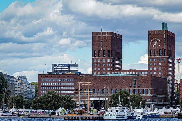 Oslo Private Walking Tour: Explore Harbor, Fortress & Royal Palace on Foot photo 3