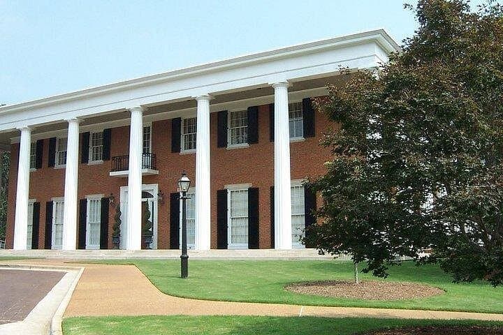 Private Atlanta Historical Homes Tour — Swan House, Buckhead & Millennium Gate photo 2