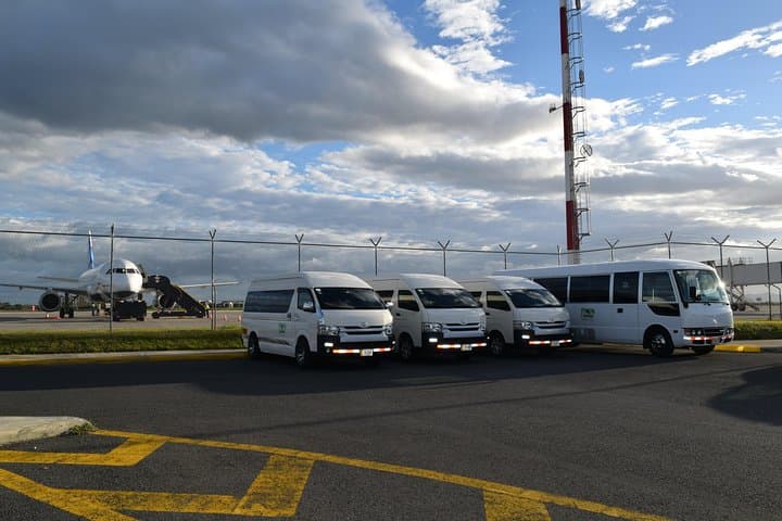 Liberia Airport (LIR) Private Transfer to Riu Palace Guanacaste — Roundtrip photo 2