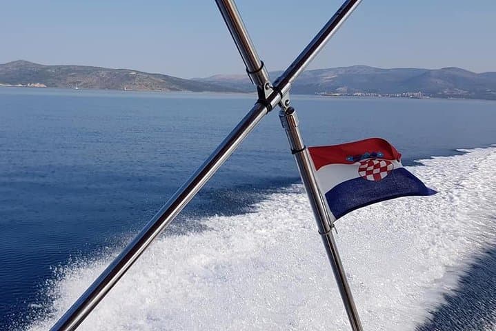 Blue Lagoon Half-Day Chill-Out Boat Tour from Trogir photo 5