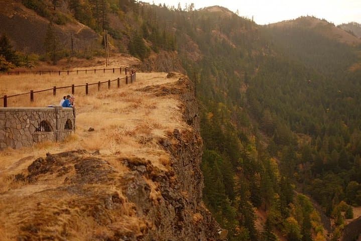 Tasting the Columbia River Gorge by E-Bike: Wine, Beer & Scenic Slow Roll photo 2