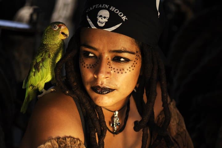 Cancun Pirate Dinner Cruise: Captain Hook Live-Action Show & Open Bar photo 4