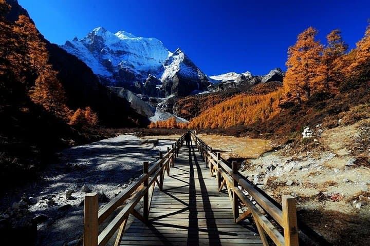 West Sichuan: 8-Day Private Tour from Chengdu to Daocheng Yading photo 2