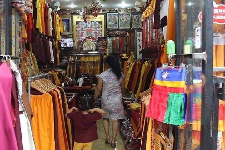 Full-Day Leshan Giant Buddha & Tibetan Culture Tour from Chengdu photo 1