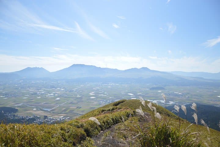 Aso Caldera & Farm Experience: Volcano Views and Farm-to-Table Lunch