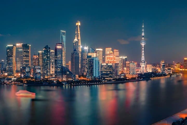 Shanghai Day Tour: Yuyuan Garden, SWFC Observatory, Shanghai Museum & The Bund photo 5
