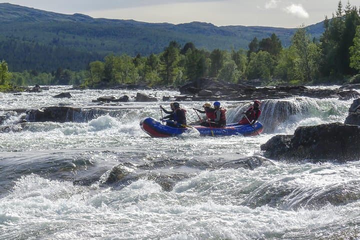 Dagali White Water Rafting on Numedalslågen — Level 2 Adventure photo 5