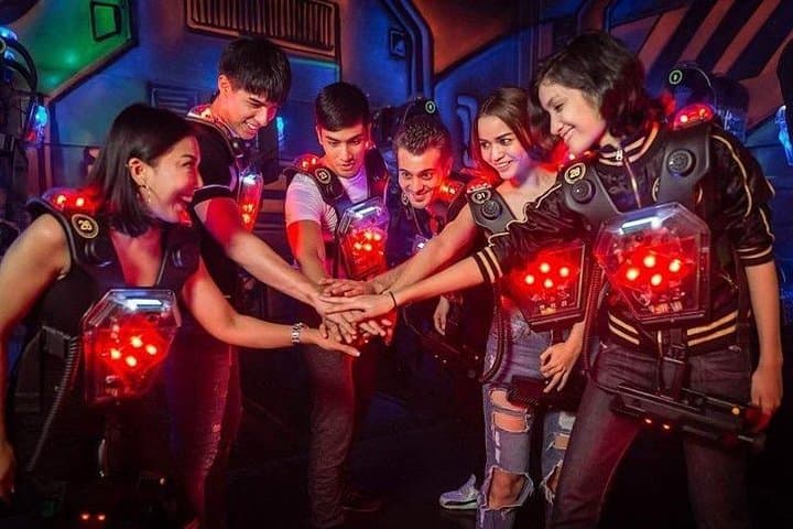 LAZGAM Pattaya Laser Tag: Glow-in-the-Dark Arena Adventure photo 4