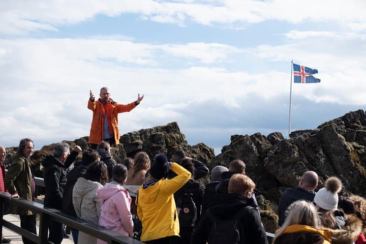 Golden Circle and Kerið Crater Afternoon Tour from Reykjavík — Geysir, Gullfoss & Þingvellir photo 5