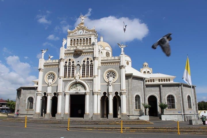 Irazu Volcano and Basilica of the Angels: Half-Day Tour from San José photo 3