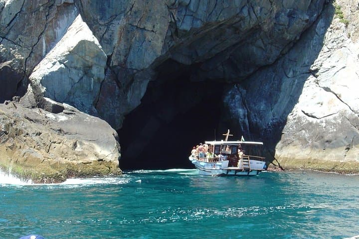 Arraial do Cabo Day Boat Trip from Rio de Janeiro: Blue Grotto, Ilha do Farol & Lunch photo 3