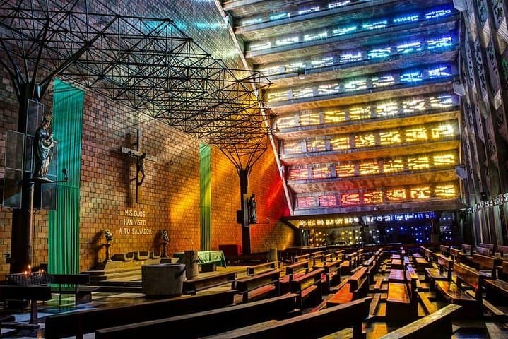 San Salvador City Tour: Cathedral, National Palace & Historic Center Highlights