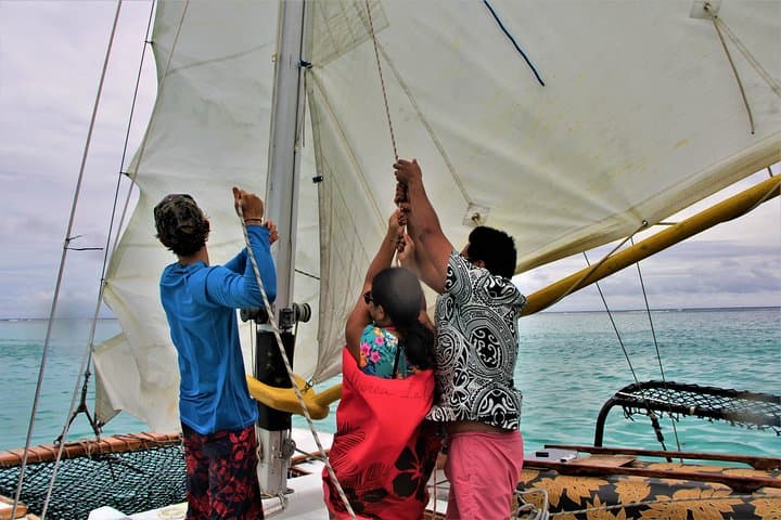 Sail a Va'a Through Moorea's Lagoon: Traditional Double Canoe Experience photo 3
