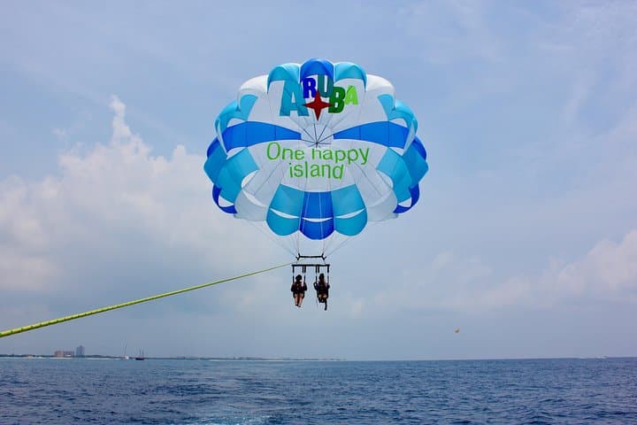 Soar Above Palm Beach: Parasailing Over Aruba's Turquoise Coast photo 3