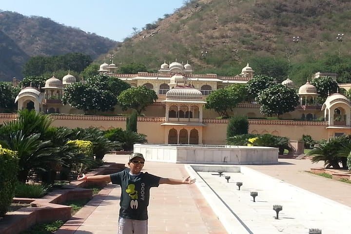 Full-Day Jaipur Sightseeing: Amber Fort, Hawa Mahal & Jantar Mantar photo 5