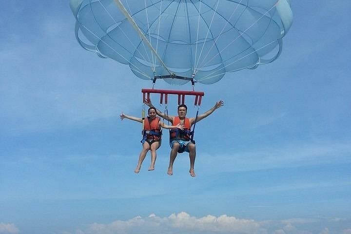 Bali Parasailing in Tanjung Benoa: 1-Hour Watersport Adventure photo 5