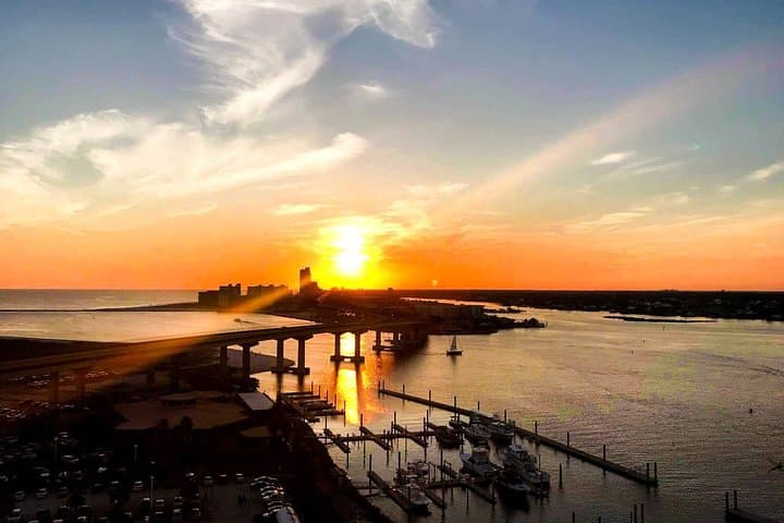Sunset Tiki Cruise in Orange Beach: 90-Minute Floating Bar on Perdido Pass photo 2