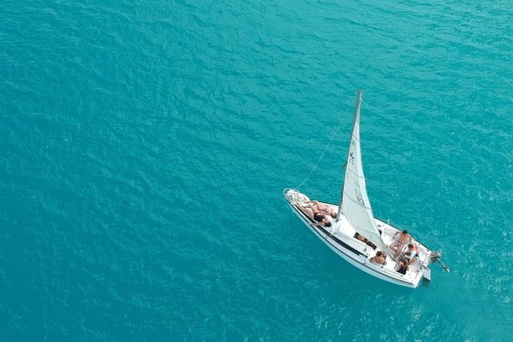 Private Monohull Sailboat Tour on Bacalar Lagoon — Wine, Fruits & Secluded Views photo 1