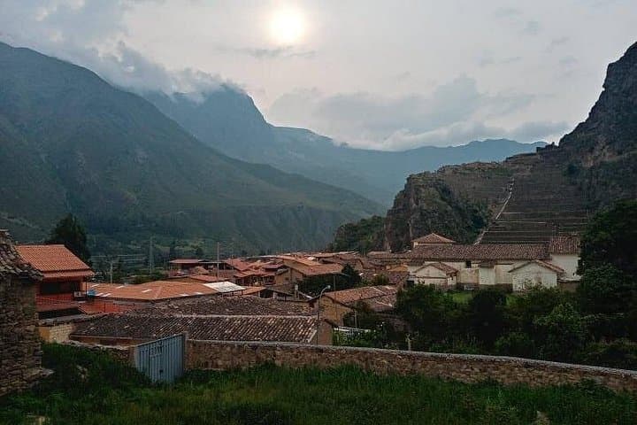 2-Day Machu Picchu & Sacred Valley Tour — Sunrise at the Citadel with Local Guide photo 2