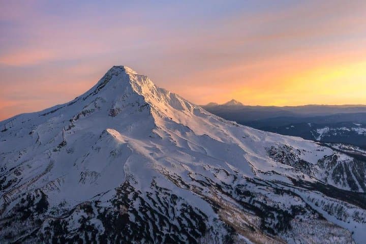 Mt. Hood & Columbia River Gorge Air Tour — Mount Hood to Multnomah Falls Flight from Portland