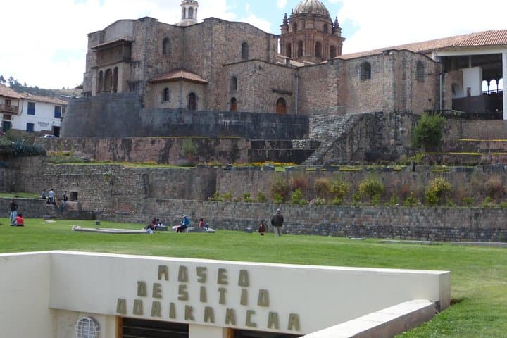 Explore Cusco’s Incan Heart: Qoricancha, Saqsayhuamán & Local Crafts