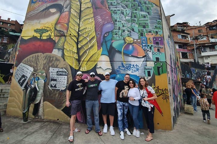 Comuna 13 Graffiti & Plaza Botero: Half-Day Medellín Street Art and Metrocable Experience photo 5