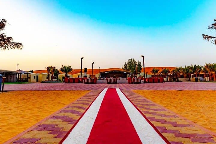 Dubai Premium Desert Safari: Private 4x4 Dune Bashing & Live BBQ Experience photo 2