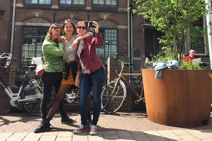 Bruges Murder Mystery: Interactive Self-Guided City Walk photo 2