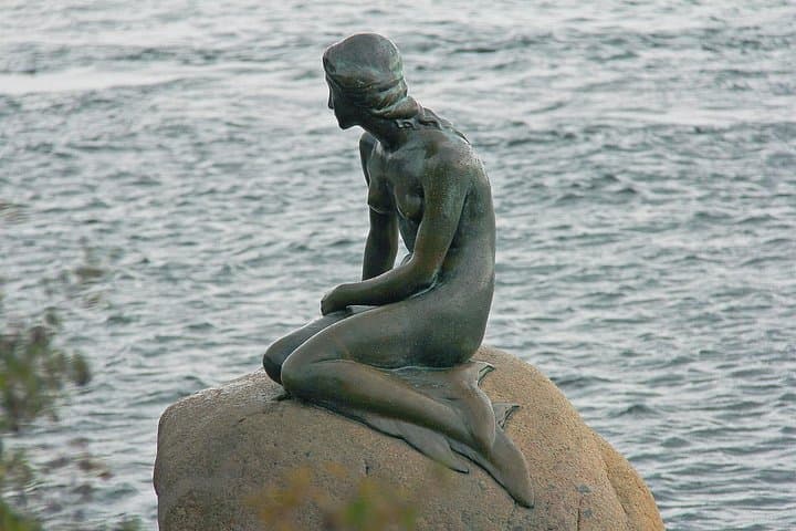 Copenhagen Private Walking Tour — Little Mermaid, Nyhavn & Royal Sights photo 5