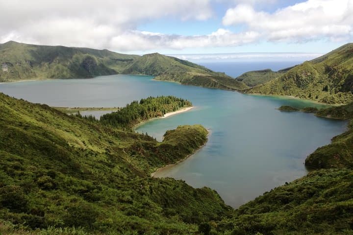 Half-Day Lagoa do Fogo: Crater Rim Views from Pico da Barrosa photo 4